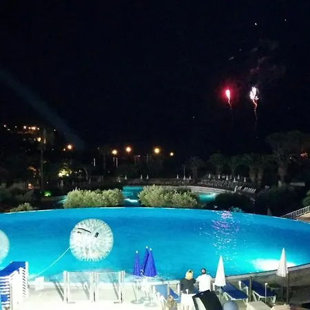 Cap Esterel Vacances - Studio Vue Golf J3 - 96la 公寓 Saint-Raphaël