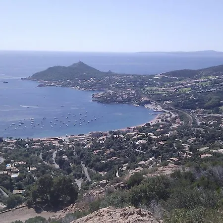 Cap Esterel Vacances - Studio Vue Golf J3 - 96la * Saint-Raphaël
